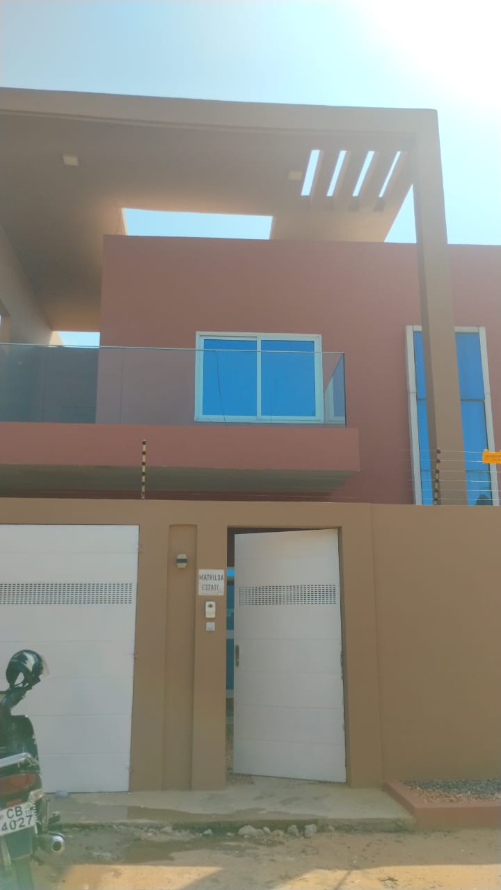 Villa 5 chambres à louer à Baguida