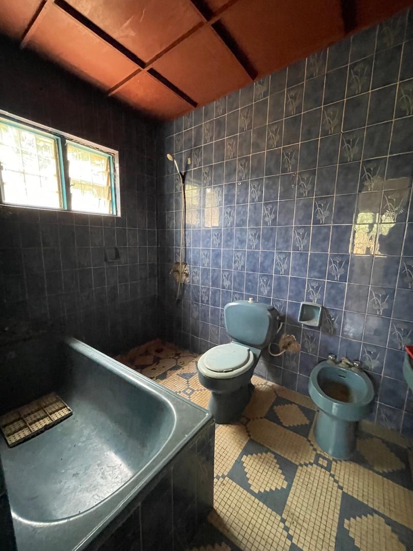 Villa basse 3 chambres en location à Bè Djifa au bord du goudron – 300 000 FCFA