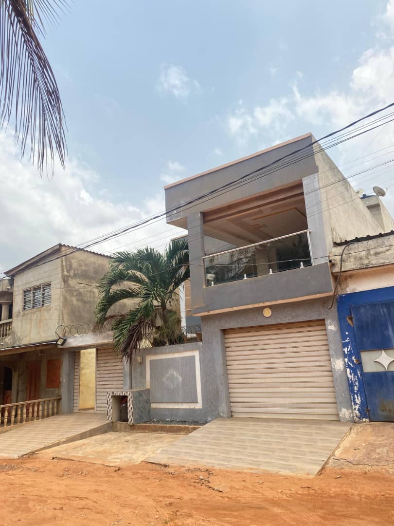 Villa duplex en vente à Agoè Sogbossito Bar Avenir – 55 millions FCFA