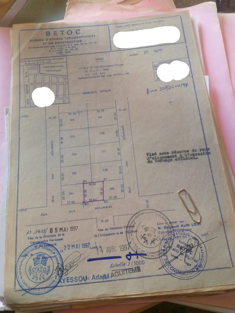 Villa de 376 m² en vente à Agoè Cacaveli à 150m du goudron – 50 millions FCFA