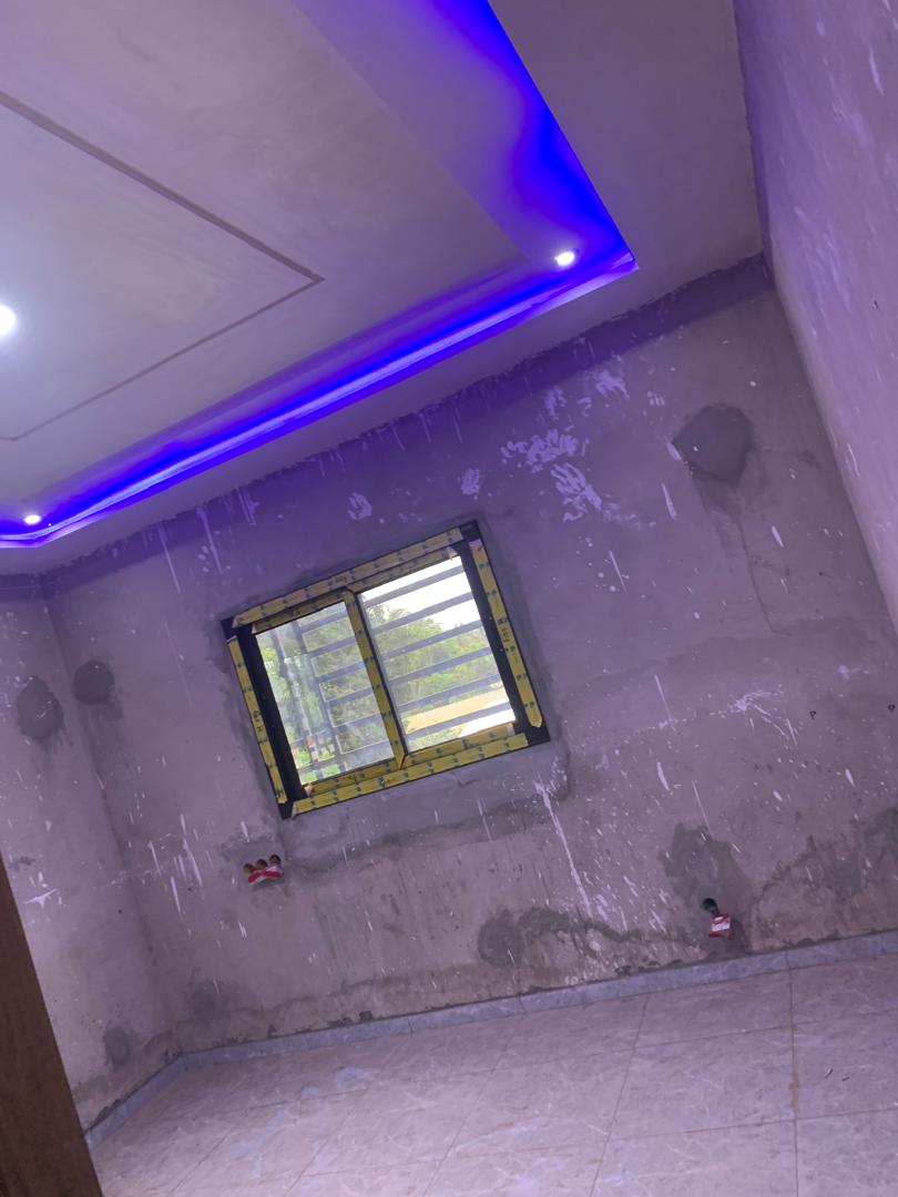 Villa R+1 à louer à Agoe Demakpoe – 500 000 FCFA/mois