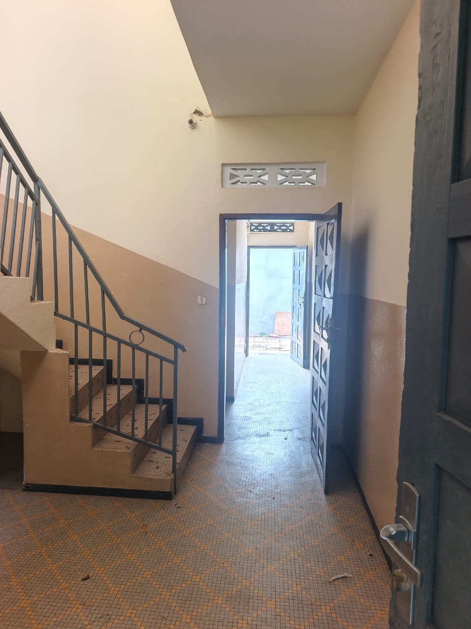 Villa 5 chambres en vente proche du goudron à Tokoin Hôpital – 75 millions FCFA