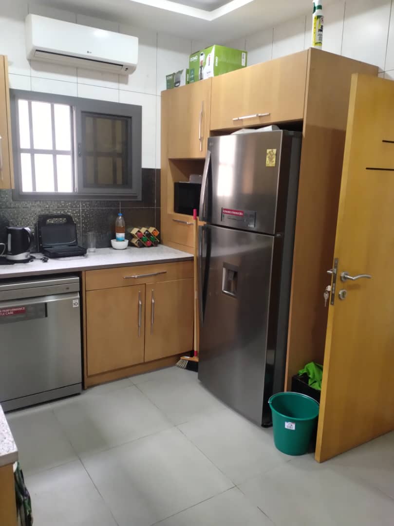 Villa meublée 4 chambres en vente à Kodjoviakopé – 250 millions FCFA