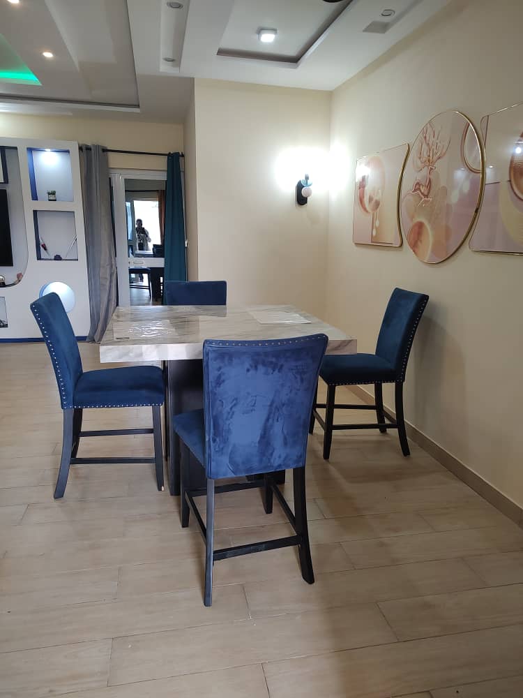 Villa meublée 3 chambres à louer à Adidogomé – 500000 FCFA