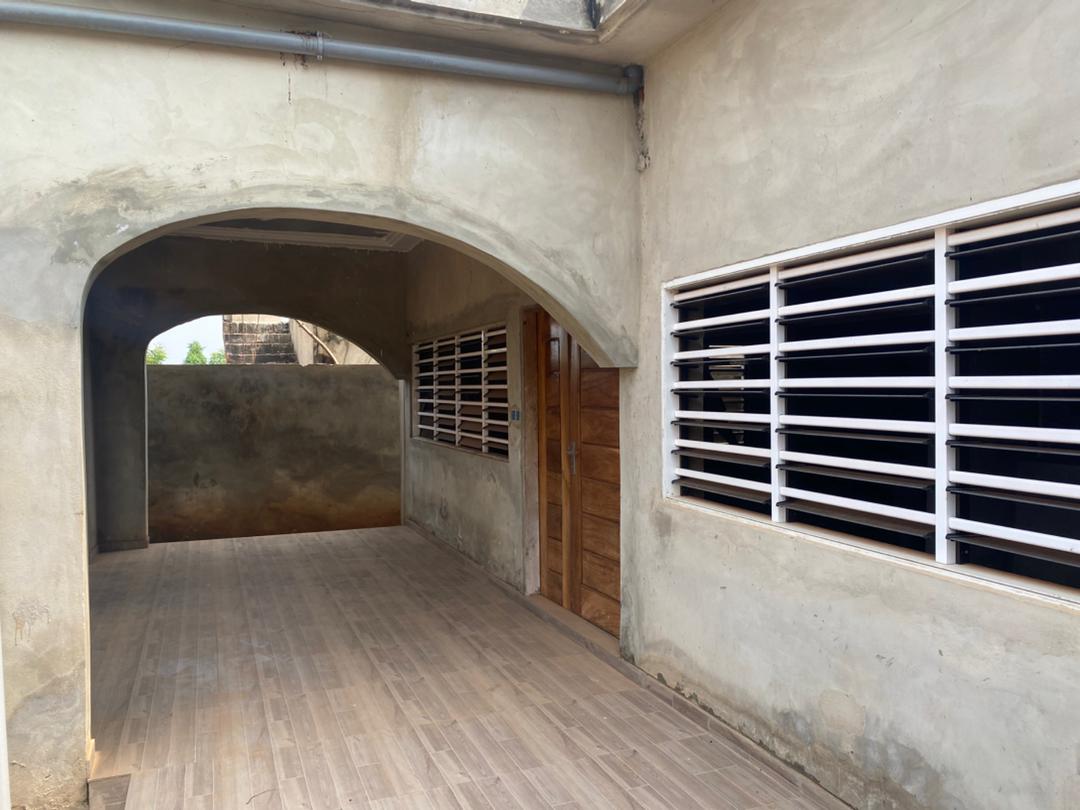 Villa 2 chambres à vendre à Apessito Sadko – 28 millions FCFA
