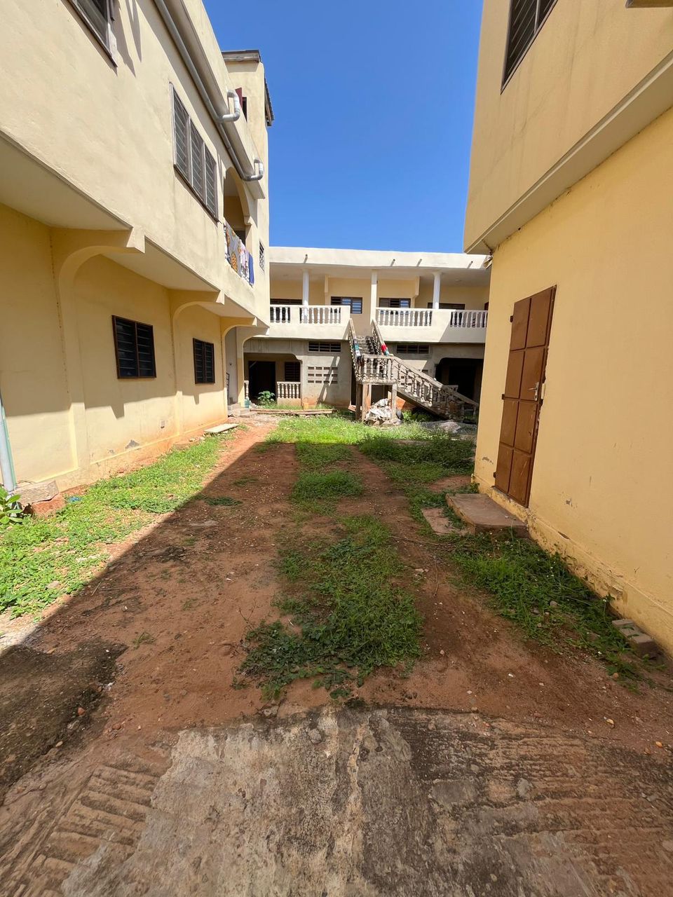 Appartement 2 chambres à louer à Hédzranawoé Piscine Atlantide – 90000 FCFA/mois