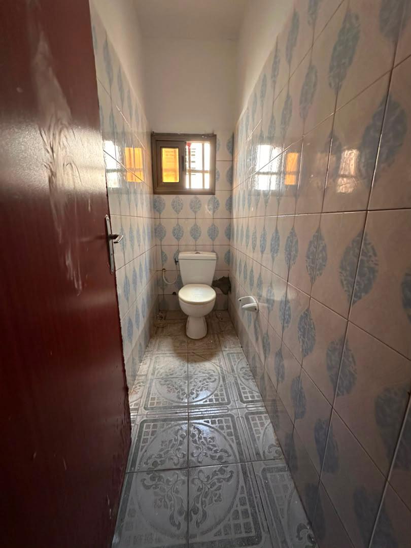 Villa de 4 chambres à louer à Agbalepedo – 120000 FCFA