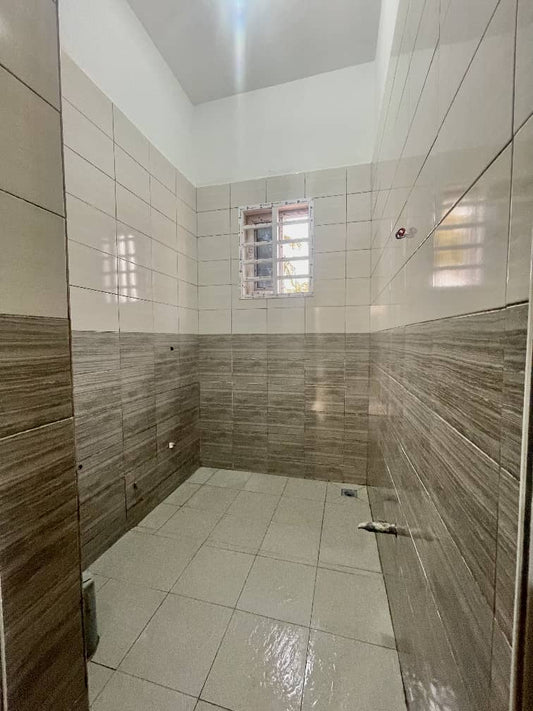 Appartement 2 chambres à louer à Agoe Assiyeye Coolgathe – 105 000 FCFA