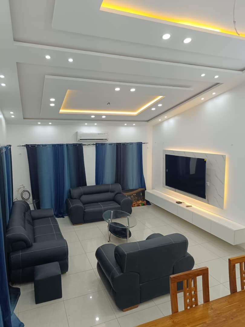 Appartement meublé 3 chambres à louer à Adidogomé – 40.000 FCFA/nuitée
