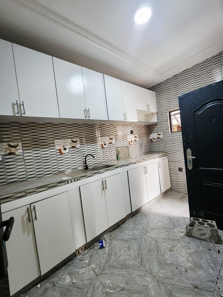 Appartement 2 chambres à louer à Kégué (150 m du goudron) – 80000 FCFA