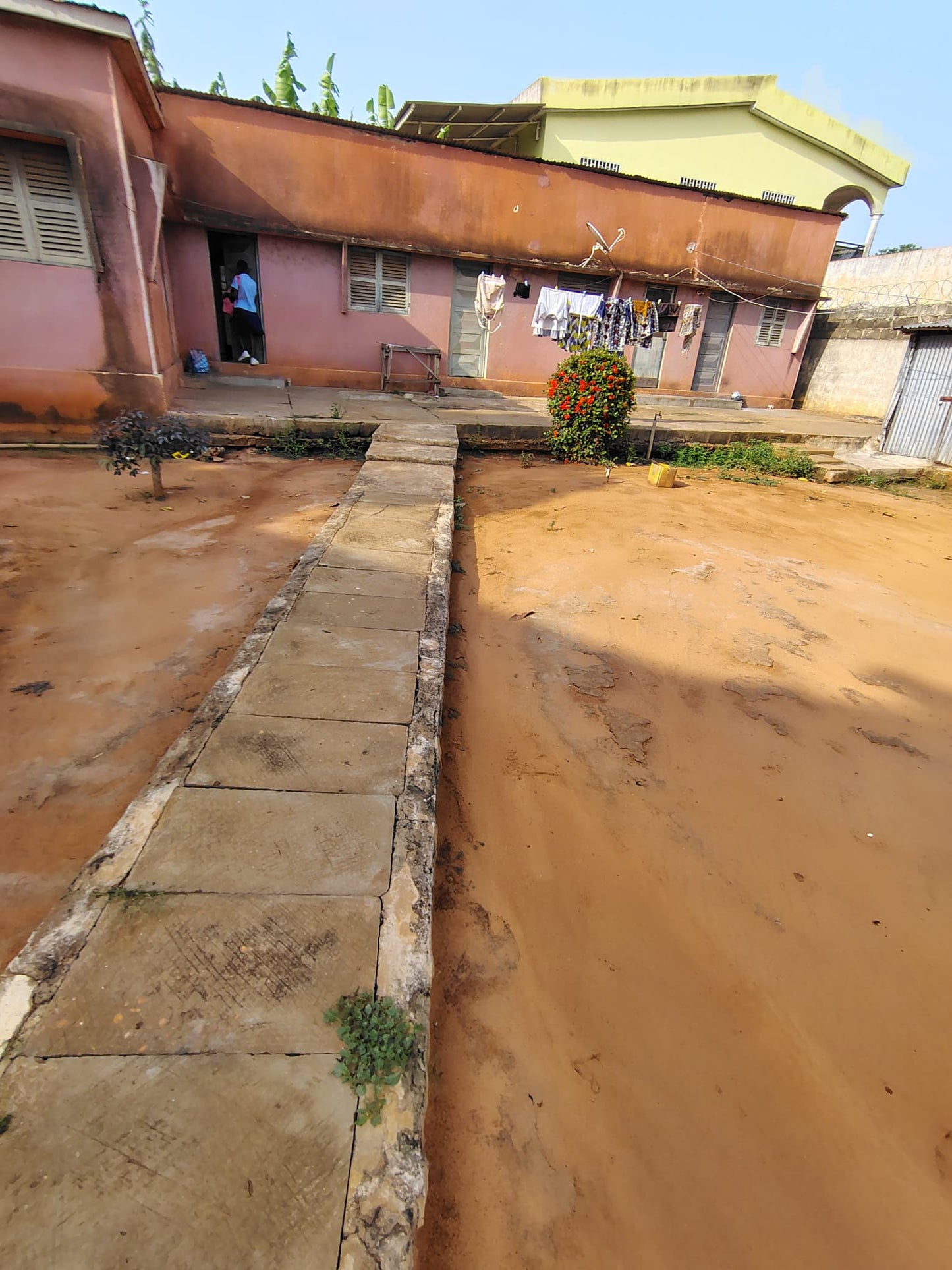 Ancienne maison de 4 pièces en vente à Tokoin Hôpital – 80 000 000 FCFA