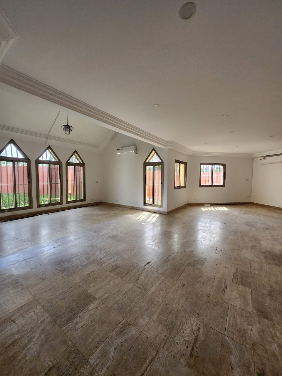 Grande villa duplex en location à Baguida – 700 000 FCFA