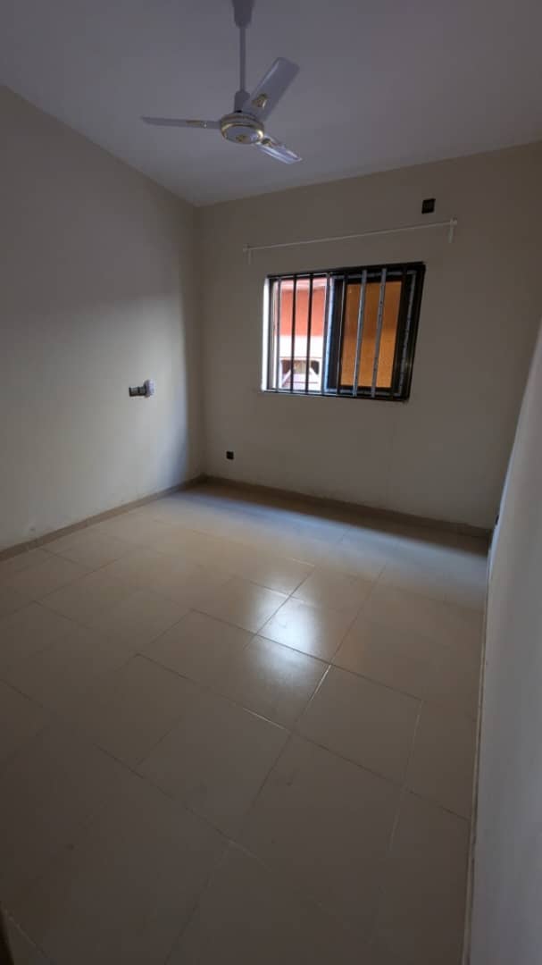 Appartement de 5 chambres à louer à Baguida – 150 000 FCFA