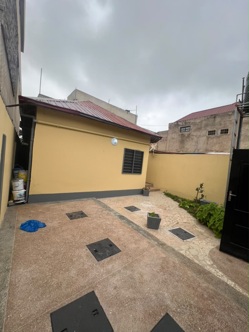 Villa 2 chambres à louer à 200m du goudron à Adidogomé Atilamonou – 100000 FCFA/mois