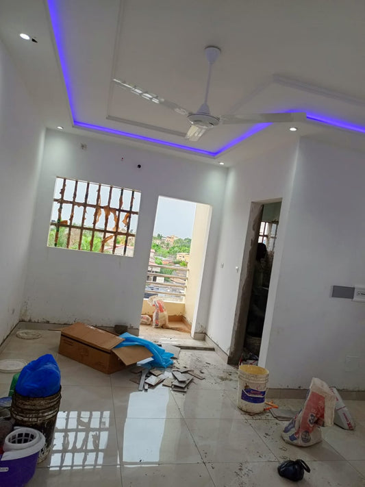 Chambre salon en location à Agbalepedo – 70 000 FCFA