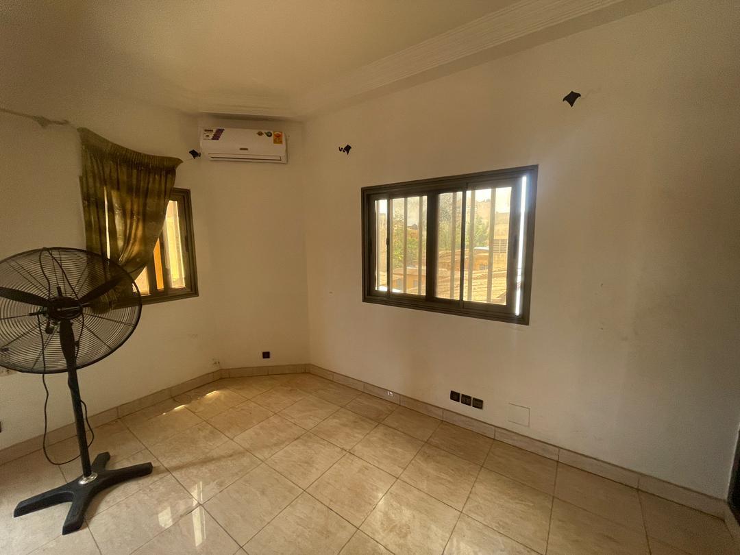 Villa duplex 4 chambres en location à Hédzranawoé – 250000 FCFA