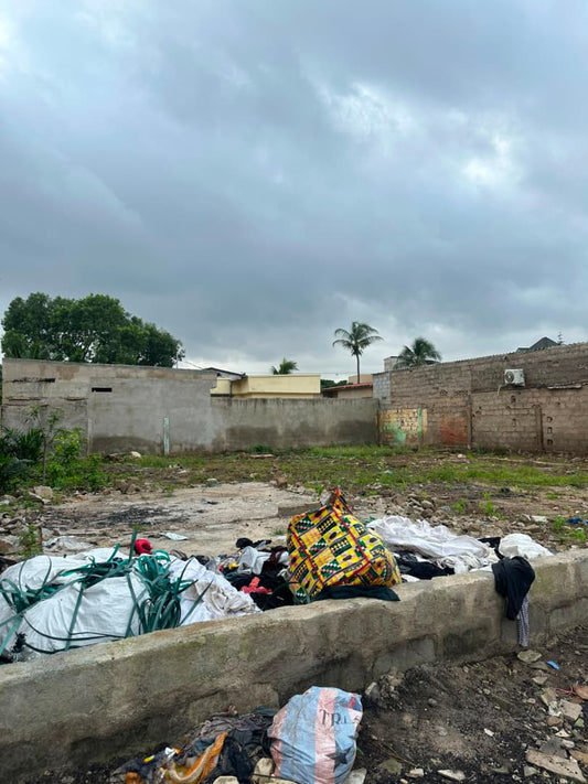 Terrain à vendre à Hédranawoé non loin de Lomé 2 – 150m du goudron – 40 millions FCFA