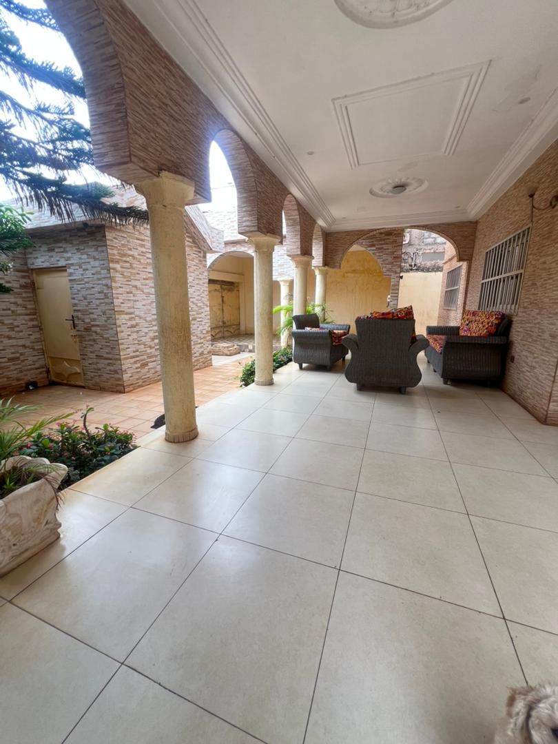 Villa duplex de 300 m² en vente à Agoè Cacavéli – 180 millions FCFA