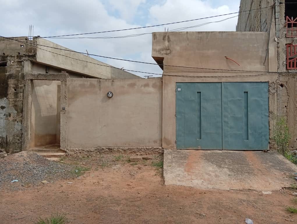 Villa 3 chambres en vente à Sanguera Sagnrame – 30 millions FCFA