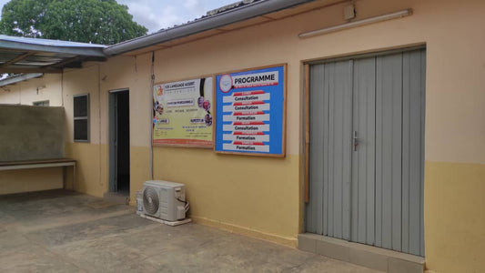 Maison en vente sur demi lot angle de rue à Totsi – 40 millions FCFA