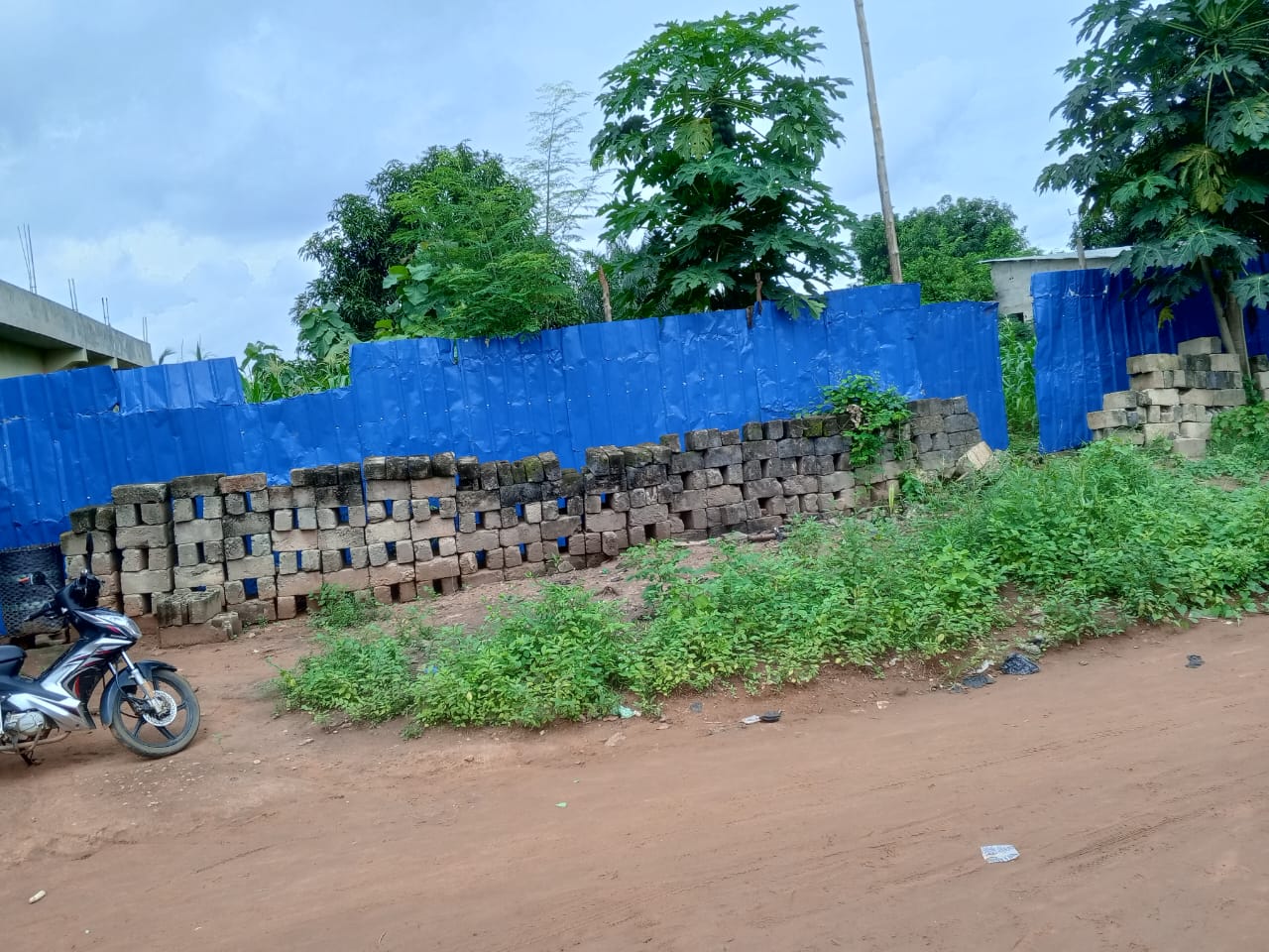 Terrain de 1 lot en vente à Agoè Légbassito – 30 000 000 FCFA