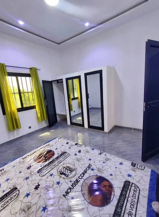 Appartement à louer à Kégué Fédération, 150m du goudron – 120 000 FCFA