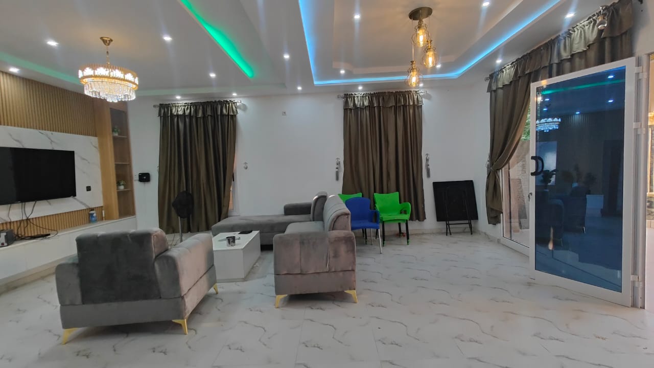 Villa meublée 2 chambres en location à Sogbossito – 350 000 FCFA
