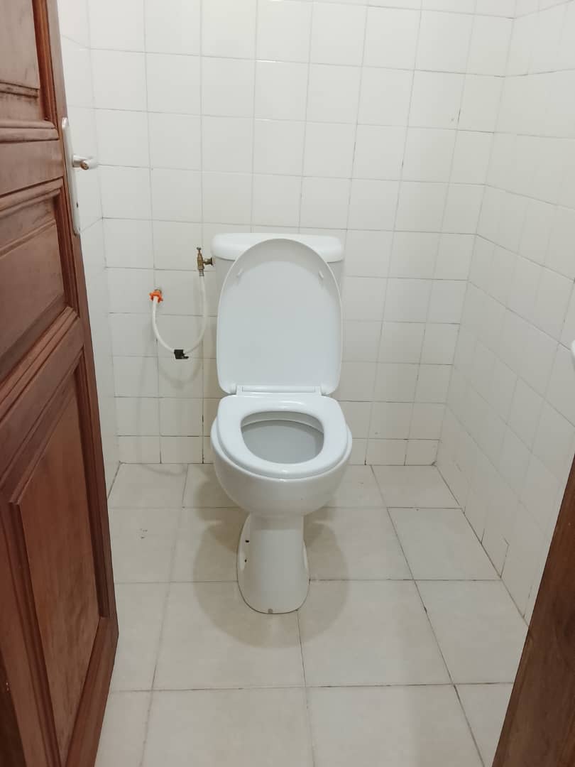 Appartement 2 chambres salon en location à Amadahome – 70 000 FCFA