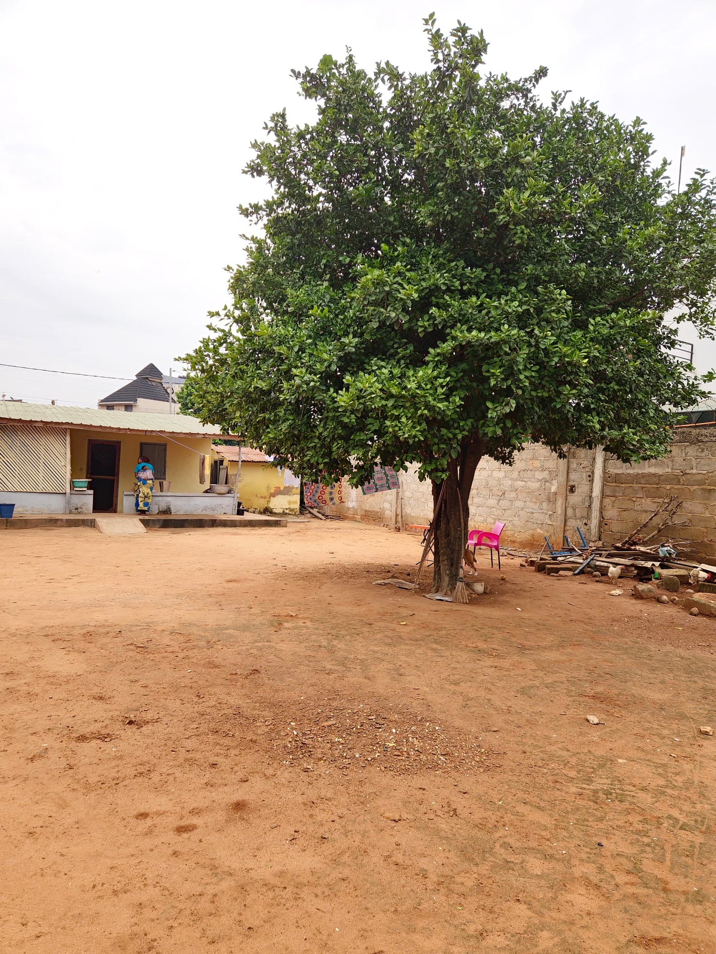 Terrain d'un lot en vente avec titre foncier à Avédji Adroukpapé – 70000000 FCFA
