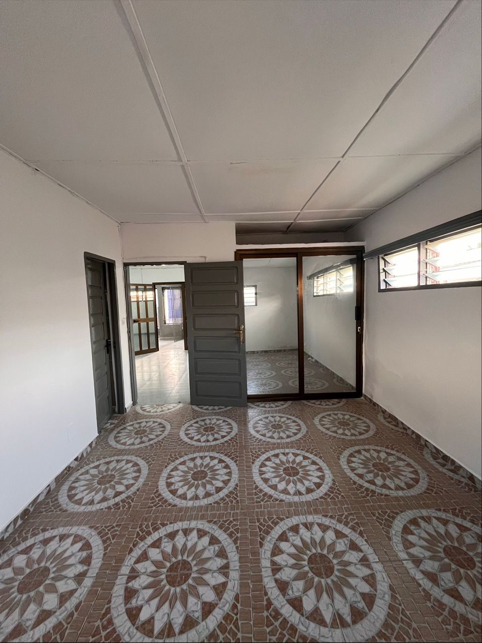 Mini villa 4 chambres à louer à Kodjoviakopé - 160 000 FCFA