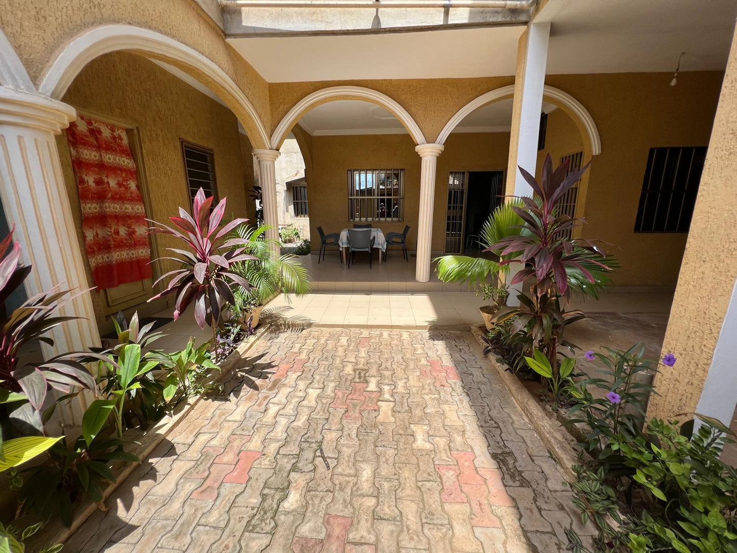 Villa 5 pièces en vente à Adidogomé derrière le lycée technique – 125 millions FCFA