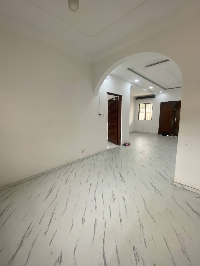 Villa 3 chambres à louer à Tokoin Forever – 450 000 FCFA