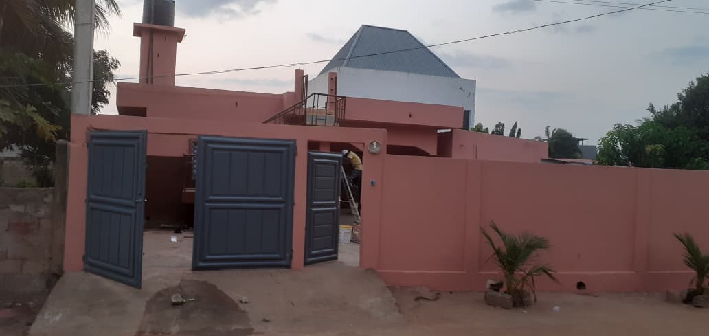 Villa 4 chambres en location à Agoè Legbassito, à 200m du goudron – 120 000 FCFA