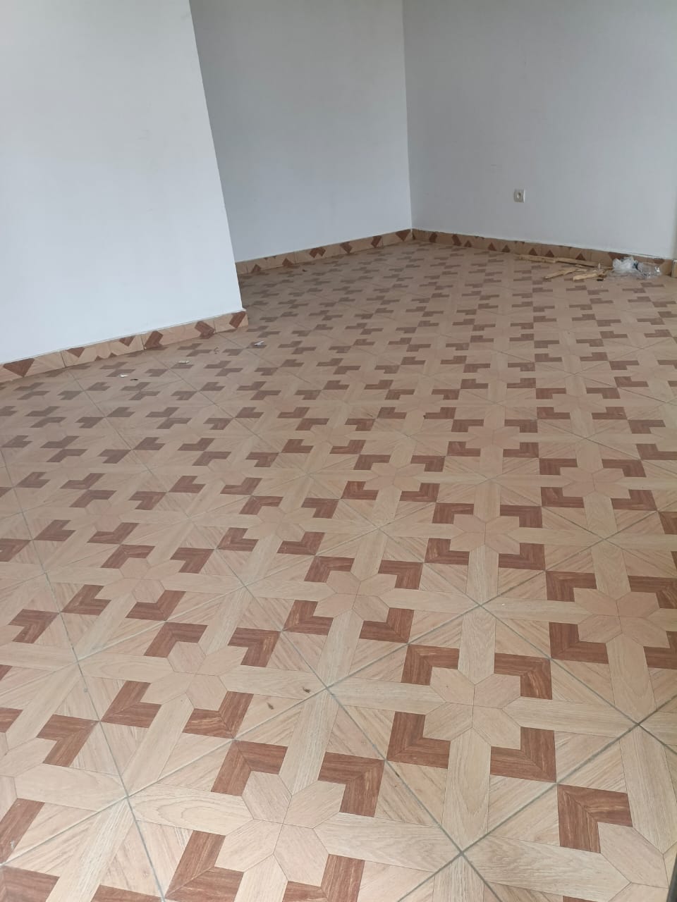 Boutique nouvelle construction à louer à Agbalepedo – 75 000 FCFA