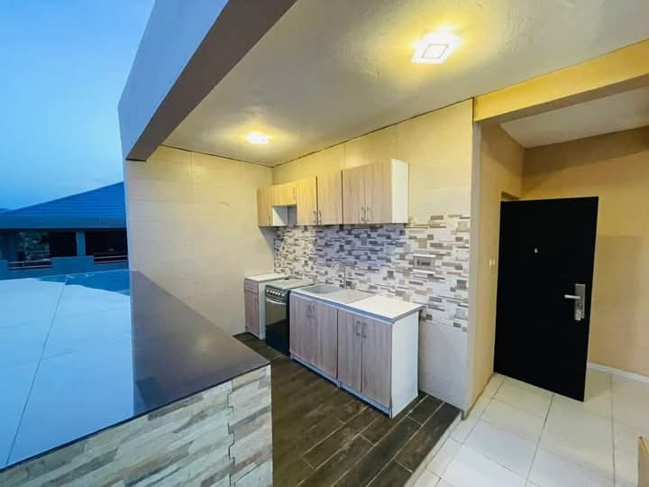 Villa duplex moderne meublé à louer à Agoè Réserve – 800000 FCFA