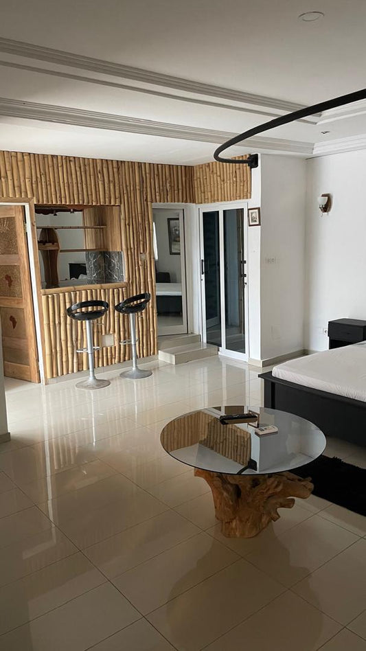 Appartement meublé 17 chambres de 600 m² en vente à Baguida Devego avec piscine – 500 millions FCFA