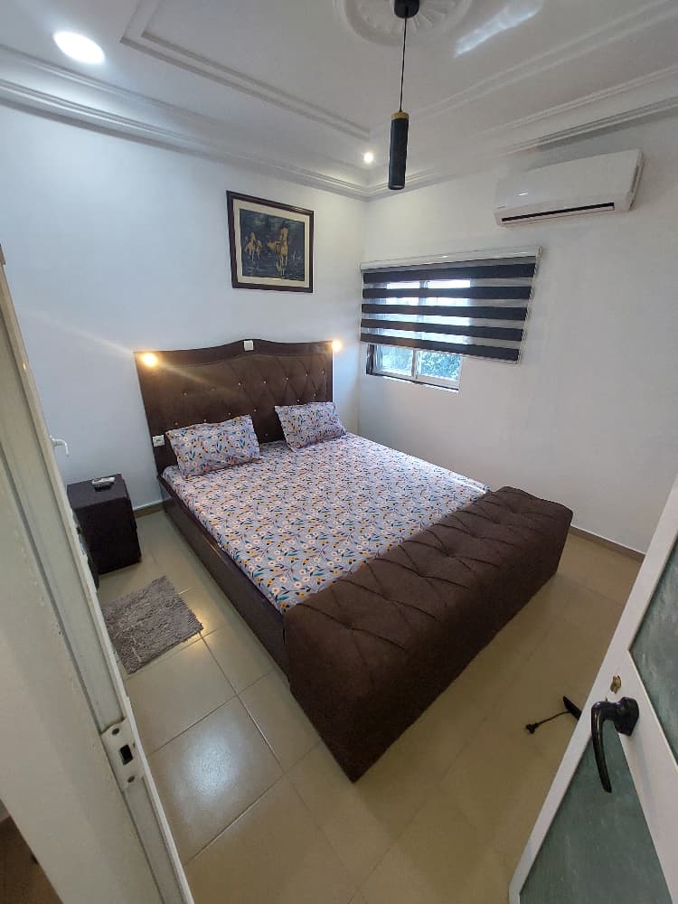 Appartement meublé de 3 chambres salon à louer à Avepozo – 450000 FCFA