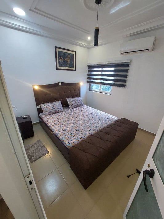 Appartement meublé de 3 chambres salon à louer à Avepozo – 450000 FCFA