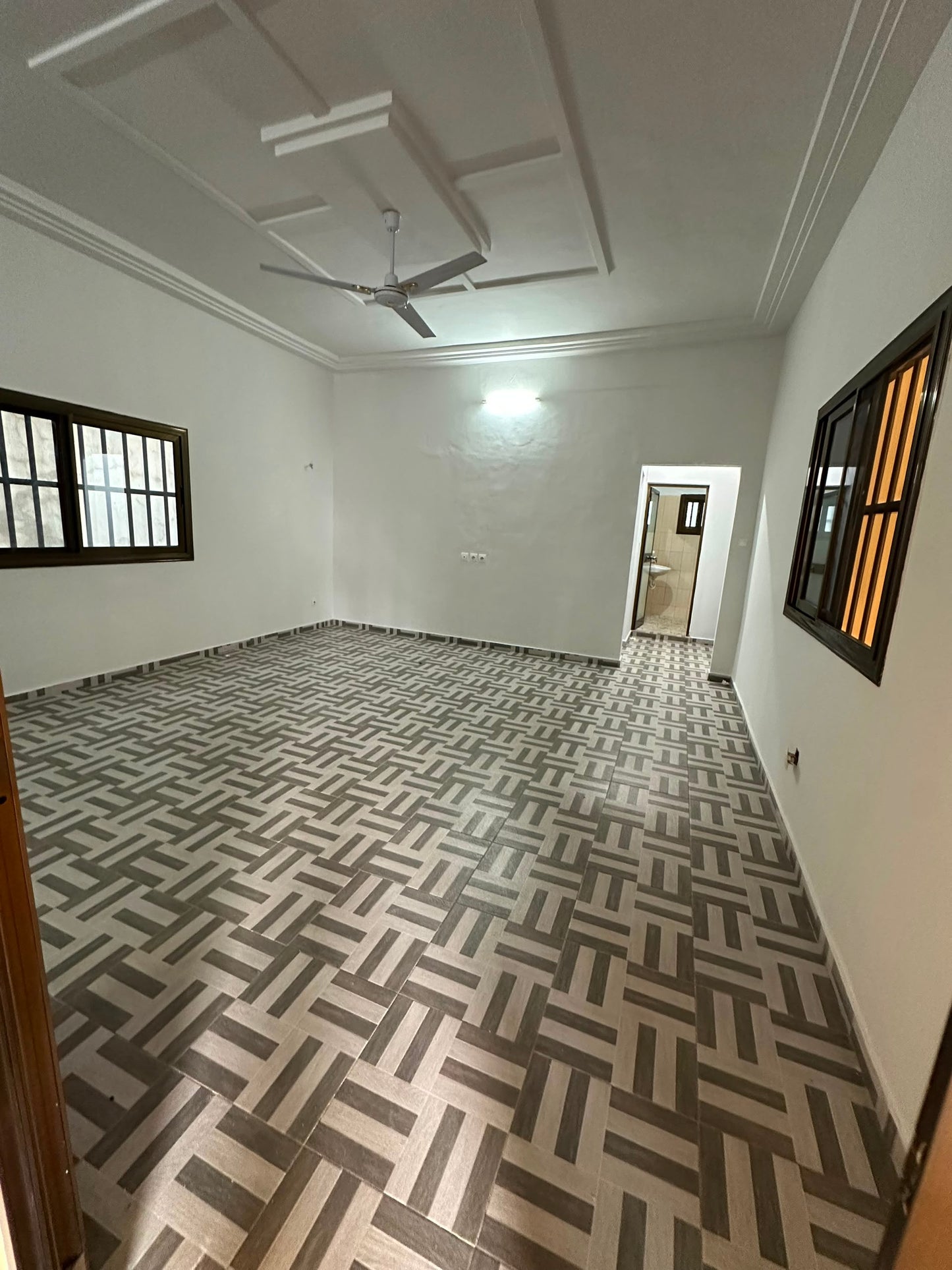 Appartement semi-scindé de 2 chambres salons en location à Atilamonou – 85000 FCFA