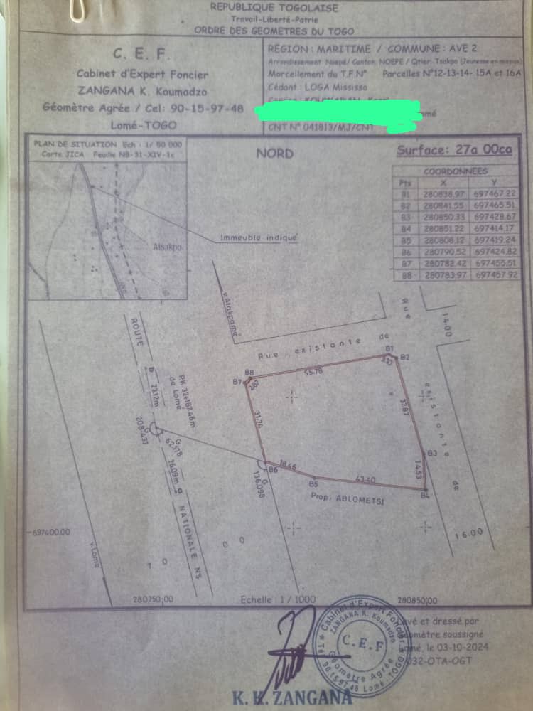 terrain de 2700 m² en vente en bord du goudron à Noépé - 45 millions FCFA