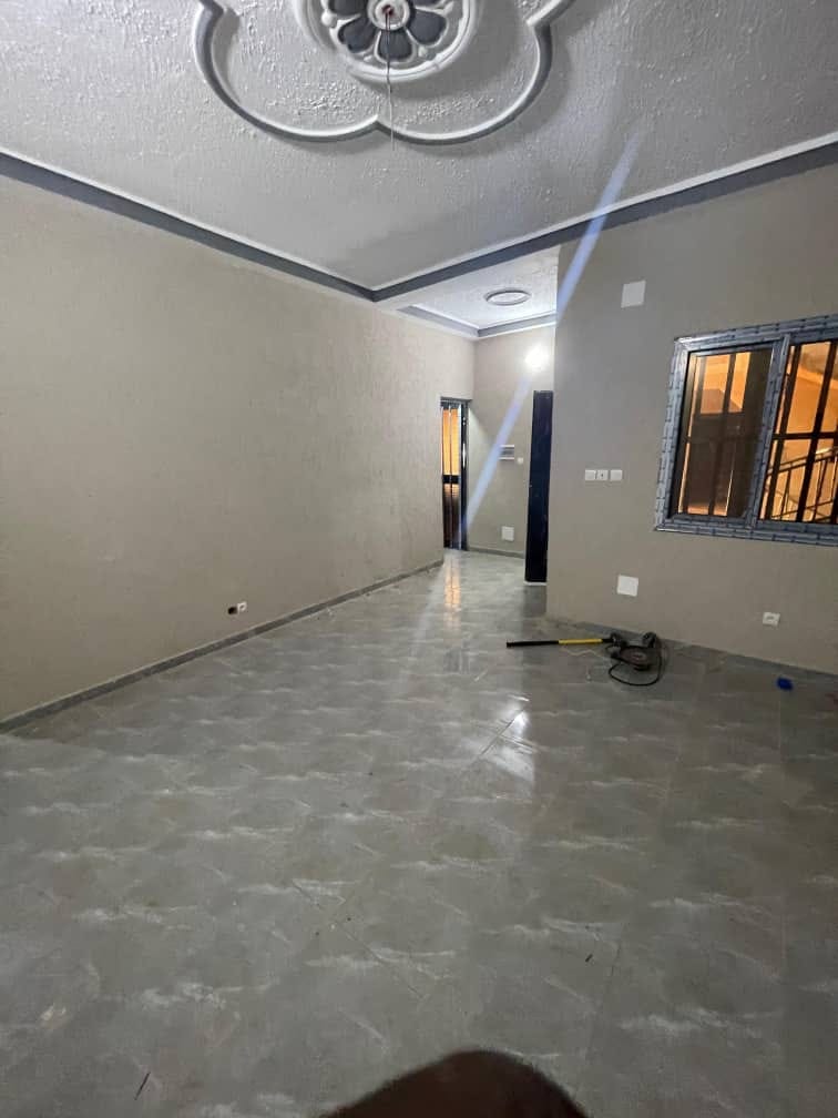 Appartement 2 chambres à louer à Agoè Plateau – 100 000 FCFA
