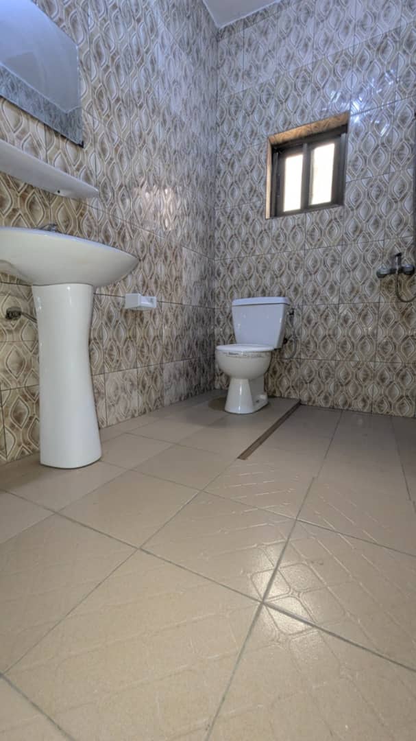 Appartement de 5 chambres à louer à Baguida – 150 000 FCFA