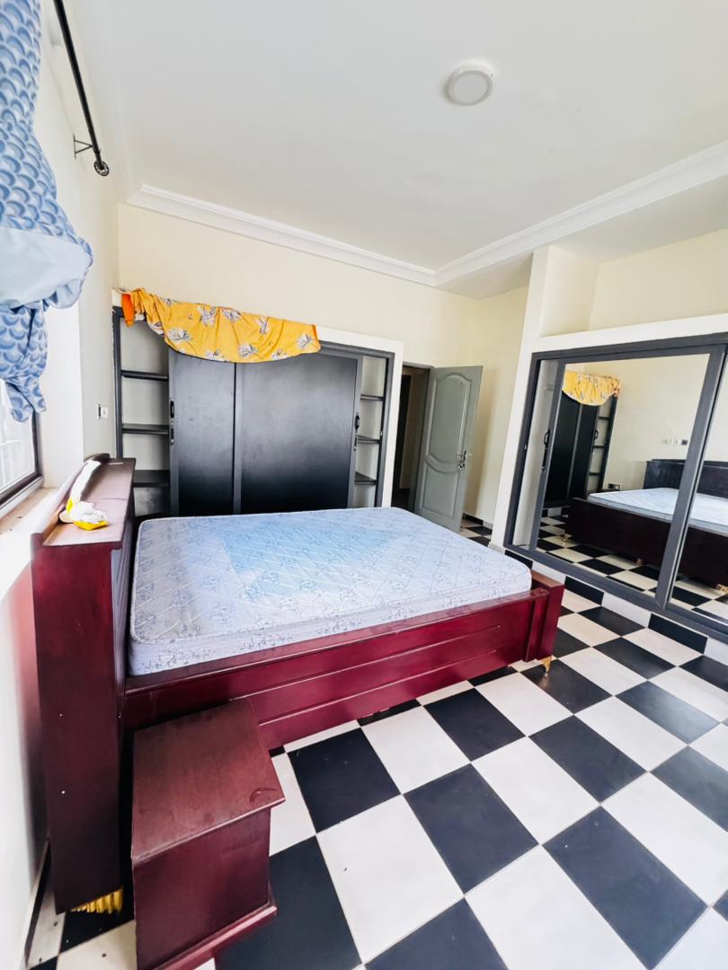 Villa 3 chambres de 319 m² en vente à Cité Mokpokpo – 110 millions FCFA
