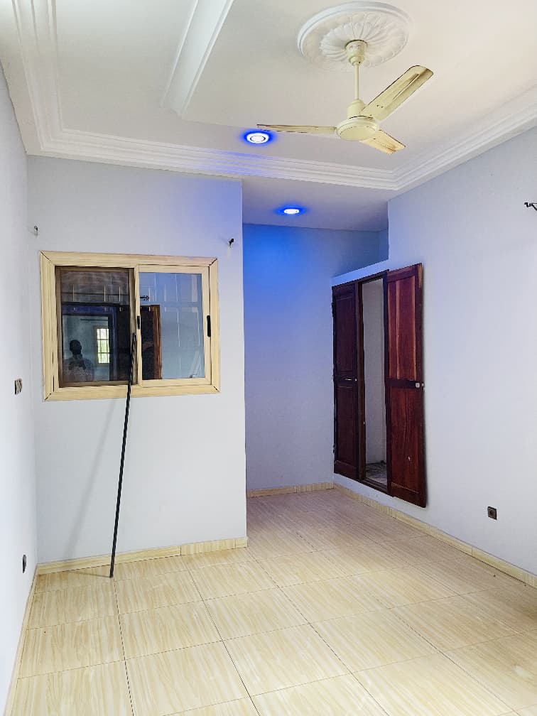Appartement 2 chambres en location à Agoè Kossigan2 – 80 000 FCFA/mois