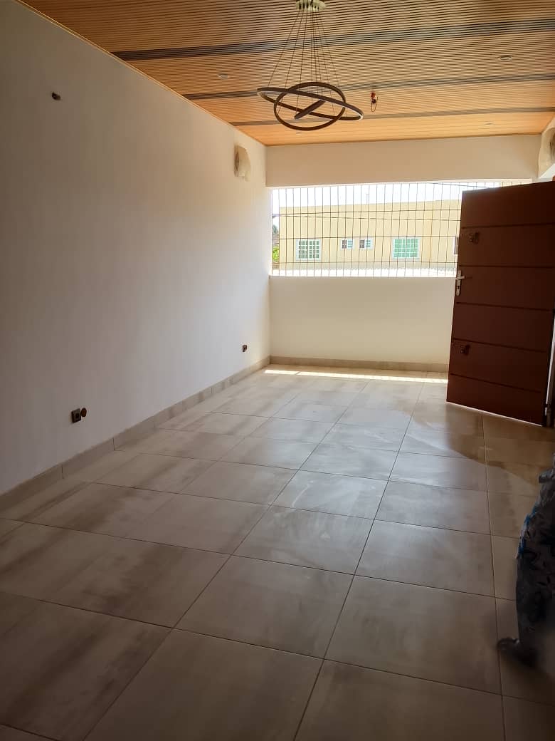 Appartement 3 chambres à louer à Attiégou – 200 000 FCFA