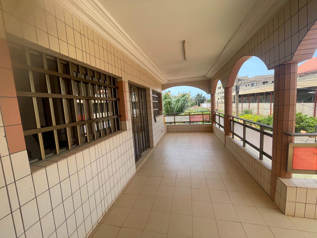 Villa duplex 4 chambres en location à Hédzranawoé – 250000 FCFA