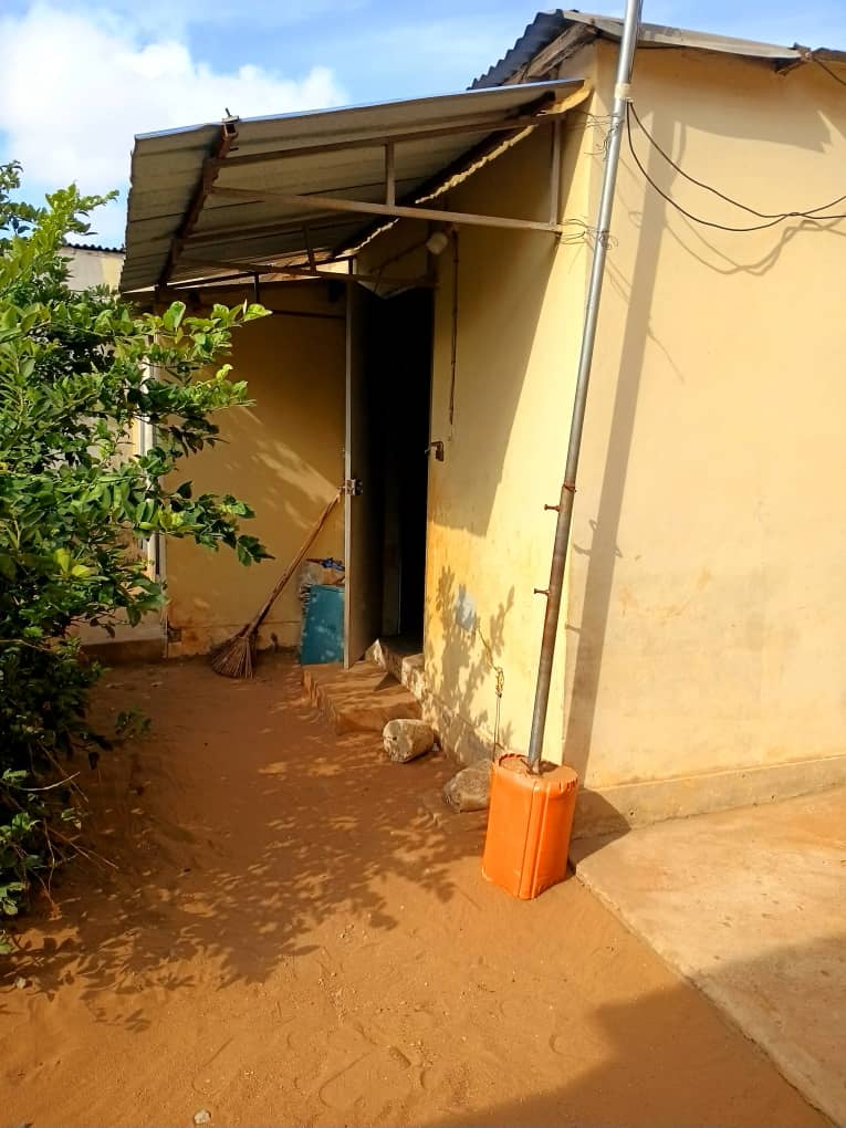 Maison en vente sur un demi lot à Hedjranawoé – 50 millions FCFA