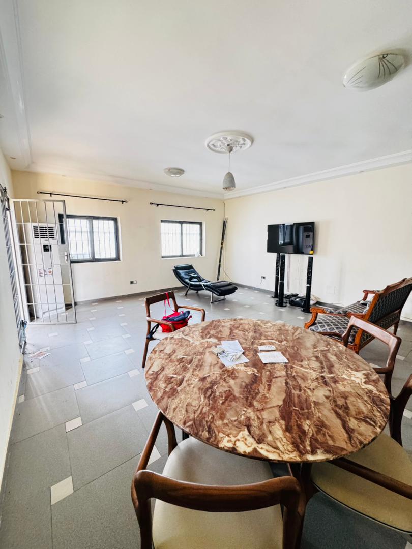 Villa 3 chambres en vente à Cité Mokpokpo – 100 millions FCFA