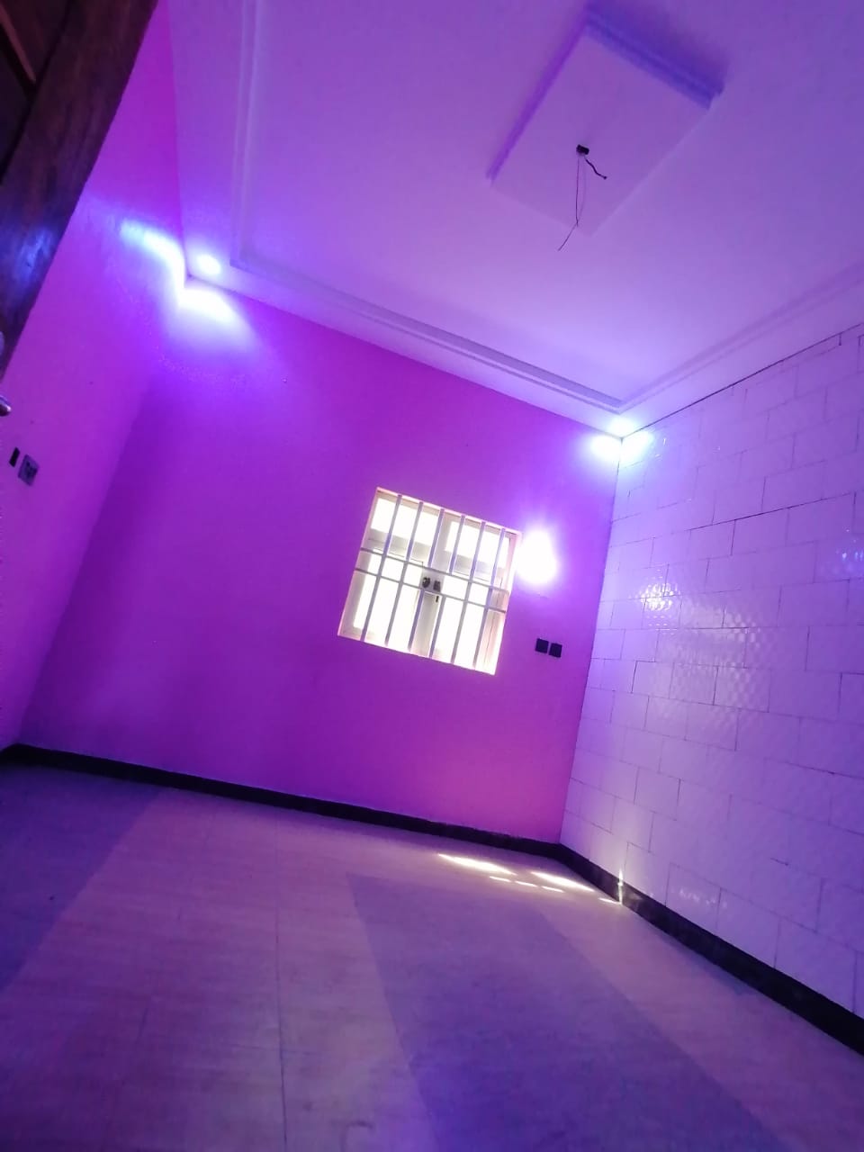 Villa 2 chambres à louer à Adidogomé Ségbé Zanvi – 100 000 FCFA