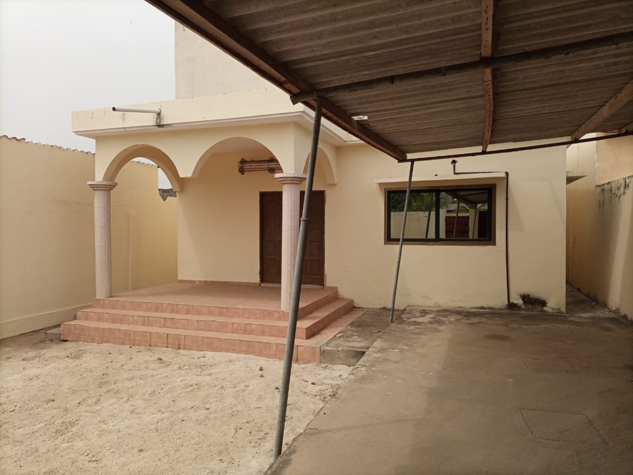 Maison 3 chambres en vente à Kpogan – 32.000.000 FCFA